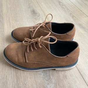 Boys size 5 dress shoes